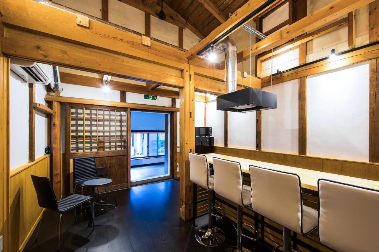 Manabi-Stay Takayama モダンな蔵ダイニングと半露天風呂付き古民家一棟貸切ホテル エクステリア 写真